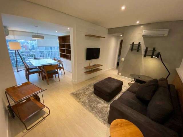 APARTAMENTO 1 DORMITÓRIO (80m²), 2 VAGAS, VARANDA, MOBILIADO. NA JUSCELINO E AO LADO SHOPPING JK