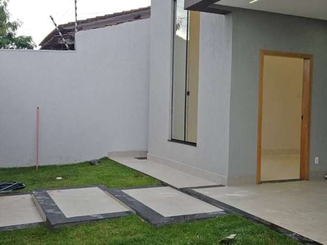 CASA A VENDA NO BAIRRO JARDIM ITALIA    Lote 200mts