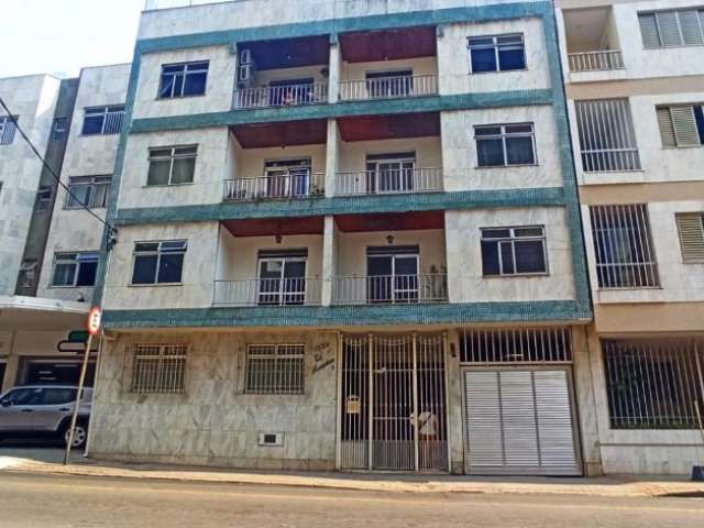 Vendo apartamento na Rua São Mateus com 3 quartos