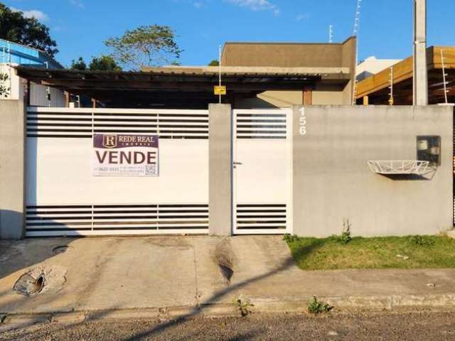 Casa para Venda em Guarapuava, Morro Alto, 2 dormitórios, 1 suíte, 1 banheiro, 2 vagas