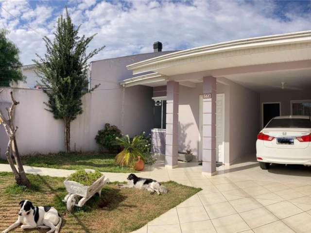 Casa para Venda em Guarapuava, Bonsucesso, 3 dormitórios, 2 vagas