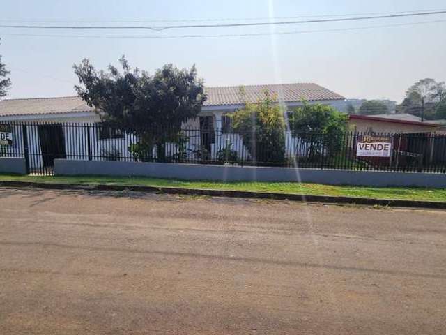 Casa para Venda em Guarapuava, Guara, 3 dormitórios, 2 banheiros, 2 vagas