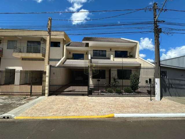 Sobrado para Venda em Guarapuava, Centro, 4 dormitórios, 1 suíte, 4 vagas