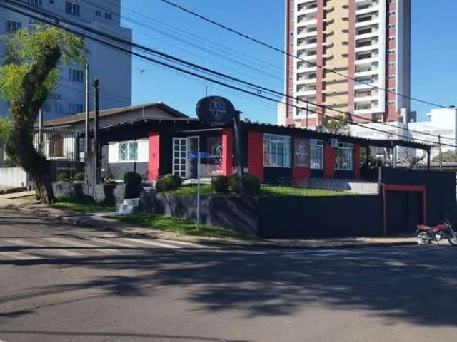 Imóvel Comercial para Venda em Guarapuava, Centro, 3 dormitórios, 2 vagas