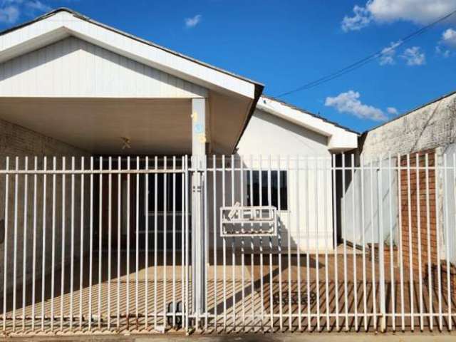 Casa para Venda em Guarapuava, Conradinho, 3 dormitórios, 1 suíte, 2 vagas