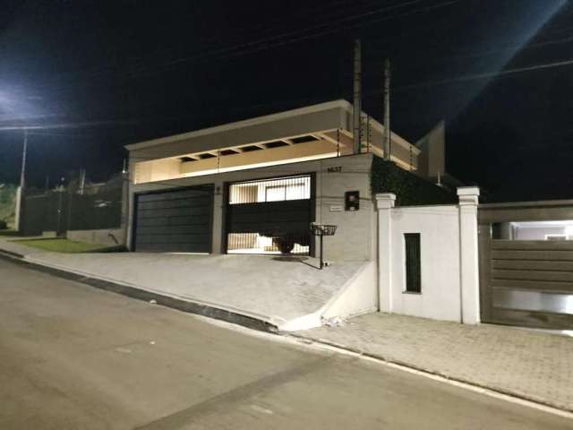 Casa para Venda em Guarapuava, Alto da XV, 3 dormitórios, 2 suítes, 1 banheiro, 3 vagas