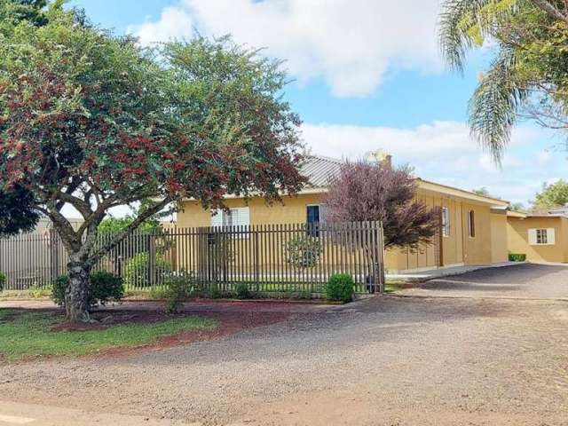 Casa para Venda em Guarapuava, Colônia Cachoeira, 4 dormitórios, 2 banheiros