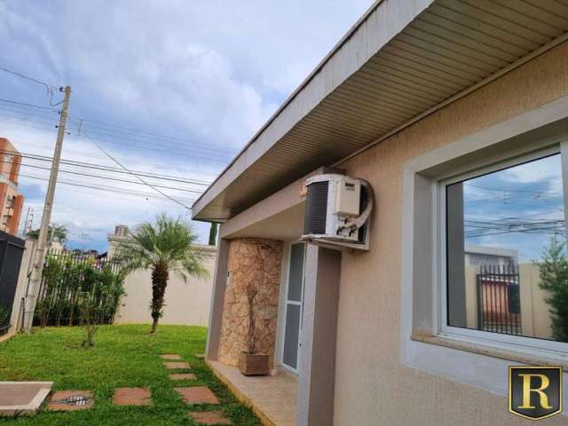 Casa para Venda em Guarapuava, Centro, 3 dormitórios, 1 suíte, 3 vagas