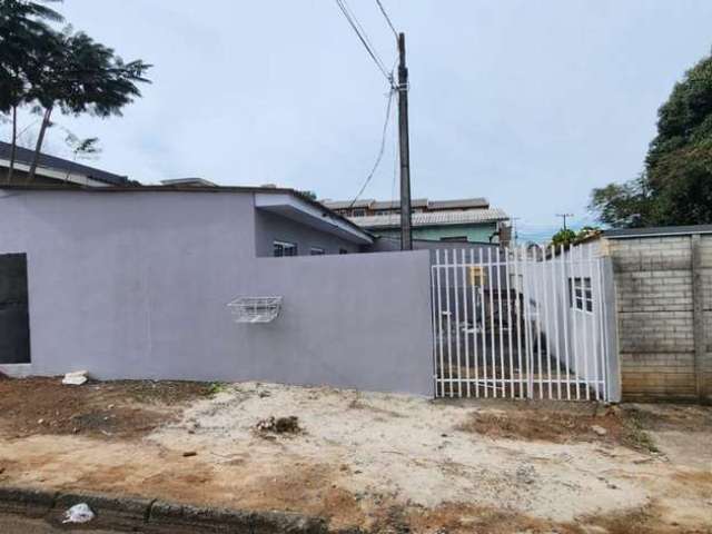 Casa para Locação em Guarapuava, Vila Carli, 2 dormitórios, 1 banheiro, 1 vaga