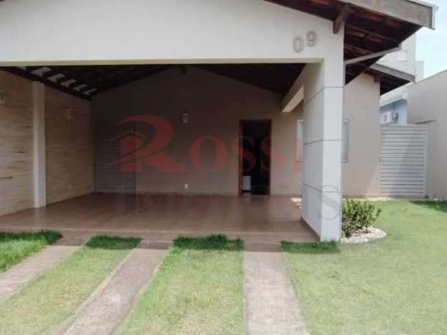 Vende-se casa em condomínio