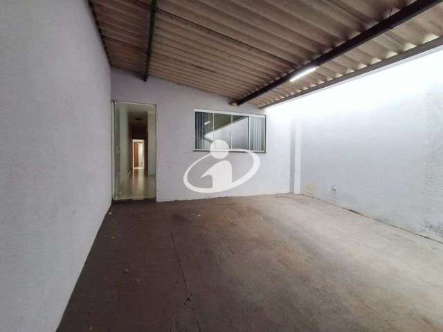 Casa com 2 quartos para alugar no Jardim Brasília, Uberlândia  por R$ 1.700