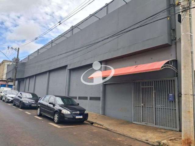 Barracão / Galpão / Depósito com 10 salas para alugar no Brasil, Uberlândia  por R$ 38.000