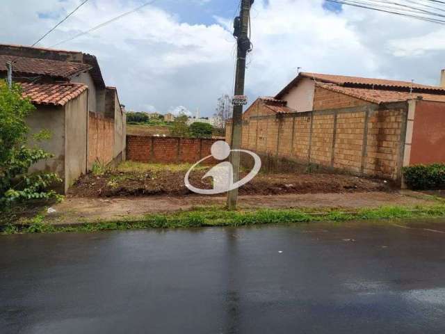 Terreno à venda no Jardim Patrícia, Uberlândia  por R$ 220.000