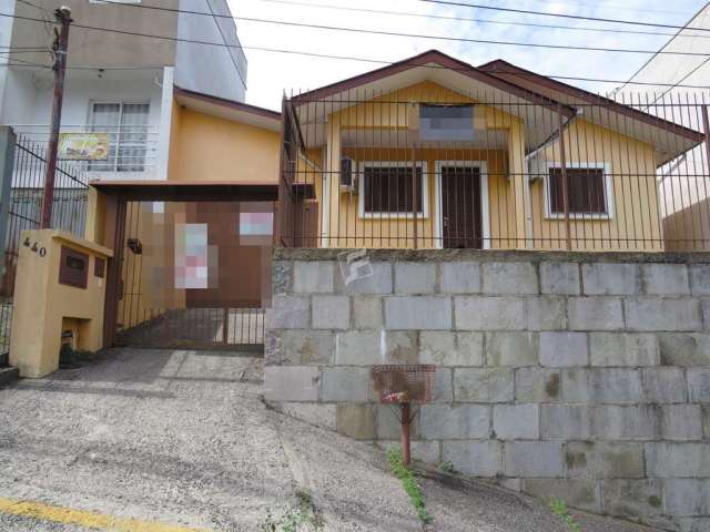 Casa com 2 quartos para alugar no Desvio Rizzo, Caxias do Sul , 53 m2 por R$ 1.500