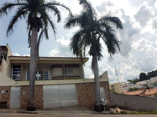 Casa com 4 quartos à venda em Santa Rosa - SP