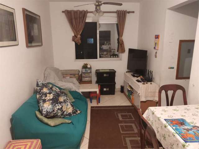 Apartamento com 3 quartos à venda em Capela - SP