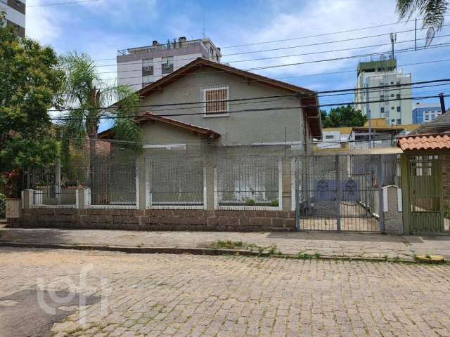 Casa em condomínio fechado com 5 quartos à venda na Rua Doutor Oscar Bittencourt, 154, Menino Deus, Porto Alegre por R$ 1.900.000