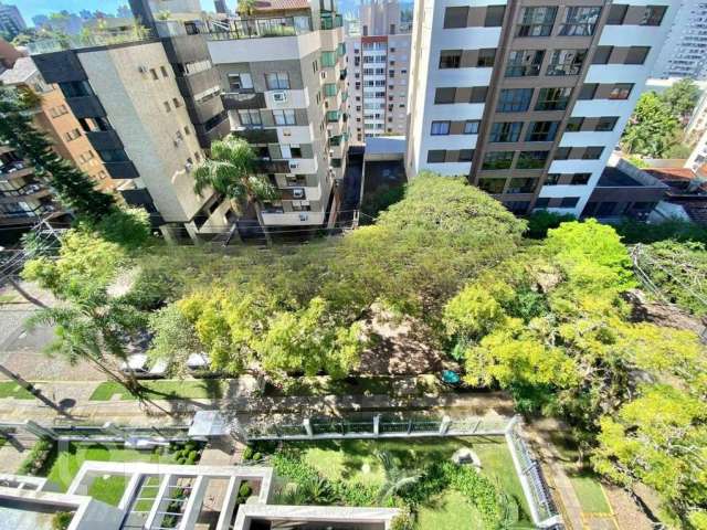 Apartamento com 3 quartos à venda na Rua Faria Santos, 687, Petrópolis, Porto Alegre por R$ 1.815.000