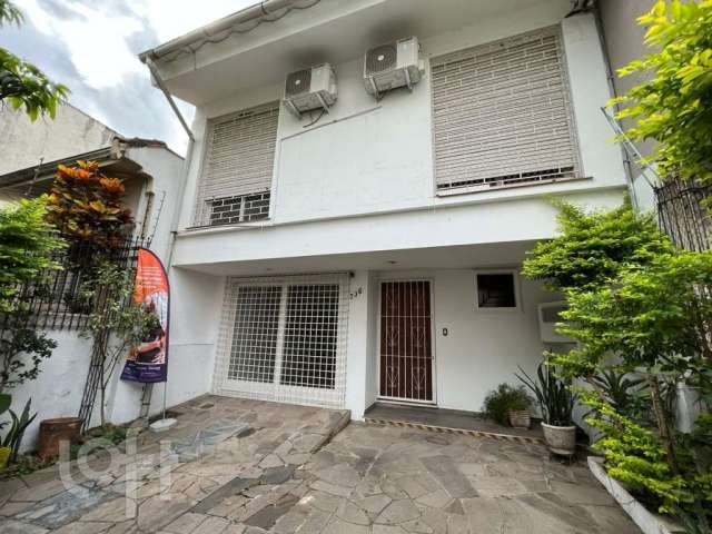 Casa com 3 quartos à venda na Rua Miguel Tostes, 736, Rio Branco, Porto Alegre por R$ 1.350.000