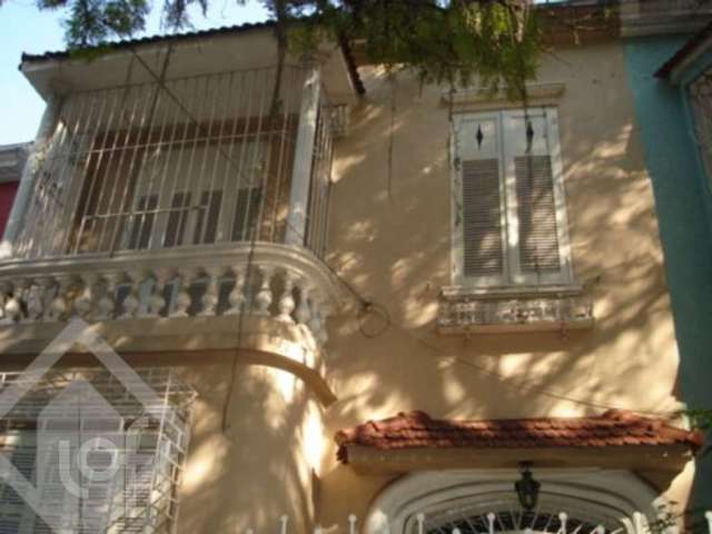 Casa em condomínio fechado com 4 quartos à venda na Rua Miguel Tostes, 263, Rio Branco, Porto Alegre por R$ 1.200.000