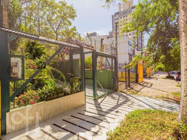 Casa com 3 quartos à venda na Rua João Abbott, 432, Petrópolis, Porto Alegre por R$ 1.300.000