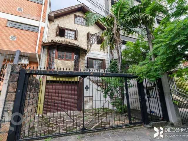 Casa com 4 quartos à venda na Avenida Iguassu, 51, Petrópolis, Porto Alegre por R$ 1.400.000