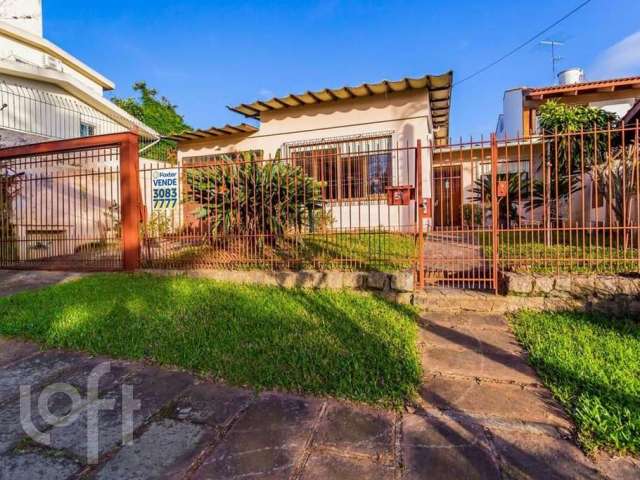 Casa com 3 quartos à venda na Rua Licínio Cardoso, 51, Chácara das Pedras, Porto Alegre por R$ 899.000