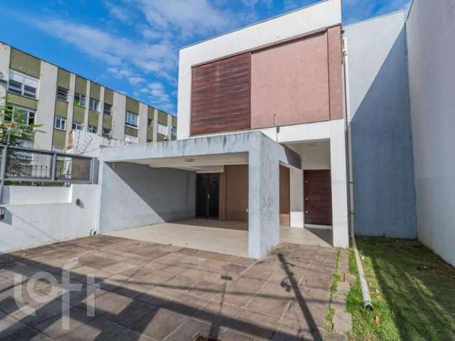 Casa com 2 quartos à venda na Rua Maestro Mendanha, 63, Santana, Porto Alegre por R$ 1.235.000