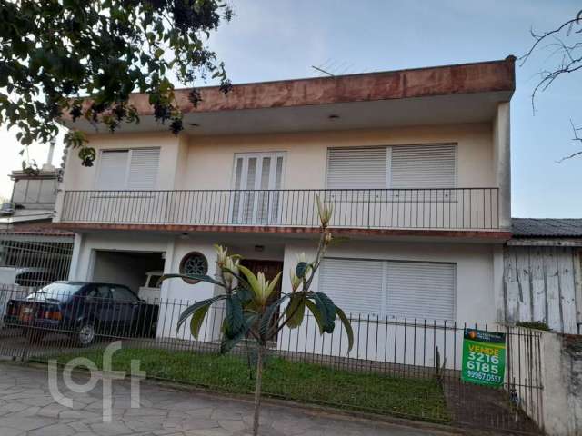 Casa em condomínio fechado com 4 quartos à venda na Rua Doutor Jorge Fayet, 672, Chácara das Pedras, Porto Alegre por R$ 900.000