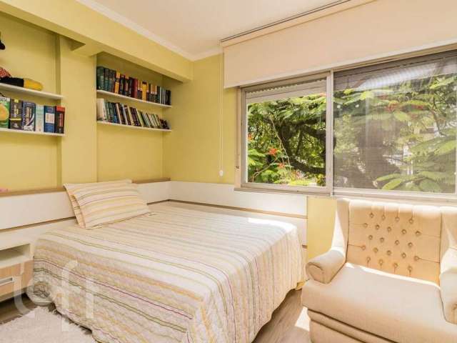 Apartamento com 3 quartos à venda na Rua Comendador Rheingantz, 81, Auxiliadora, Porto Alegre por R$ 645.000