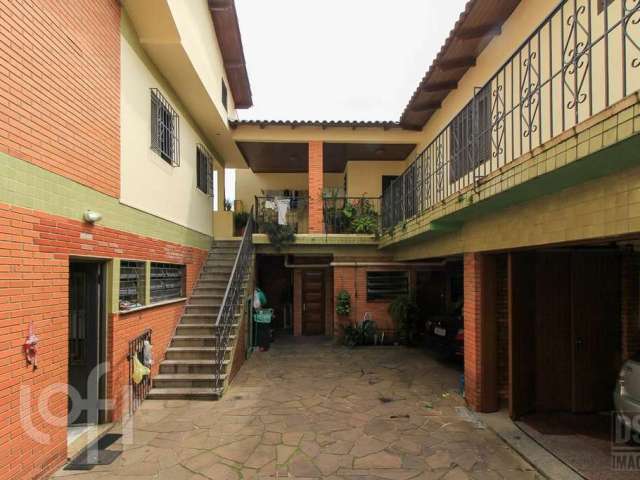 Casa em condomínio fechado com 7 quartos à venda na Rua Gomes Jardim, 622, Santana, Porto Alegre por R$ 1.800.000