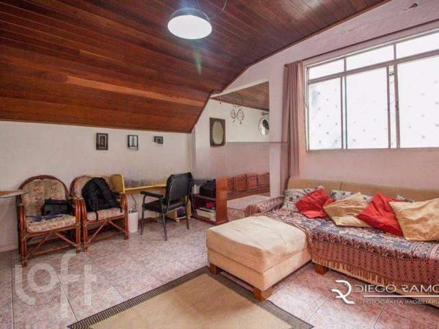 Casa em condomínio fechado com 4 quartos à venda na Rua Francisco Ferrer, 475, Rio Branco, Porto Alegre por R$ 880.000