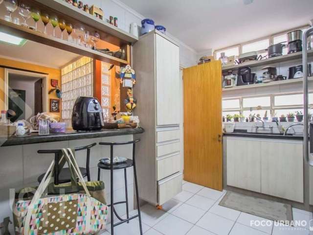 Apartamento com 3 quartos à venda na Rua Mostardeiro, 374, Moinhos de Vento, Porto Alegre por R$ 960.000