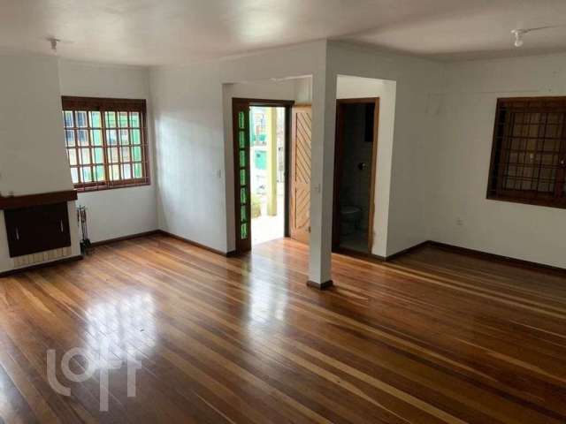 Casa com 3 quartos à venda na Rua Valparaíso, 937, Jardim Botânico, Porto Alegre por R$ 1.200.000