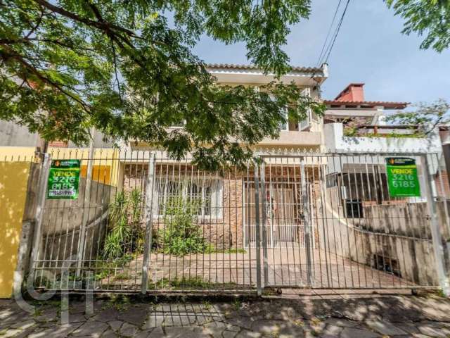 Casa com 4 quartos à venda na Travessa Serafim Terra, 42, Jardim Botânico, Porto Alegre por R$ 790.000