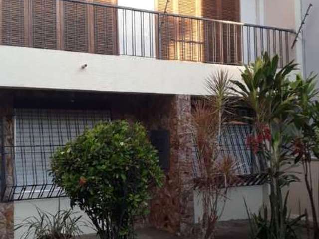 Casa com 3 quartos à venda na Rua Chile, 643, Jardim Botânico, Porto Alegre por R$ 1.400.000