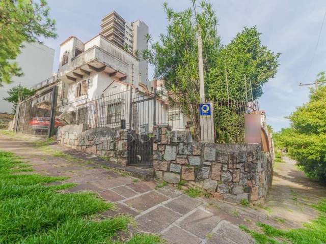 Casa com 5 quartos à venda na Rua Doutor Lauro de Oliveira, 10, Rio Branco, Porto Alegre por R$ 1.990.000