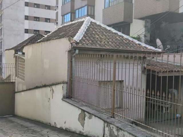 Casa com 5 quartos à venda na Avenida Itajaí, 128, Petrópolis, Porto Alegre por R$ 900.000