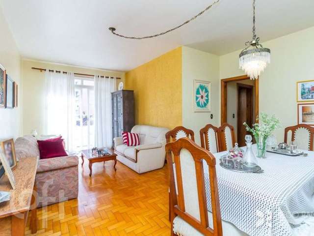 Apartamento com 3 quartos à venda na Rua Castro Alves, 381, Rio Branco, Porto Alegre por R$ 750.000