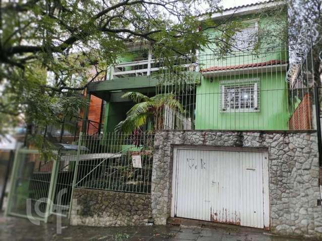 Casa em condomínio fechado com 5 quartos à venda na Rua Saica, 344, Petrópolis, Porto Alegre por R$ 1.000.000