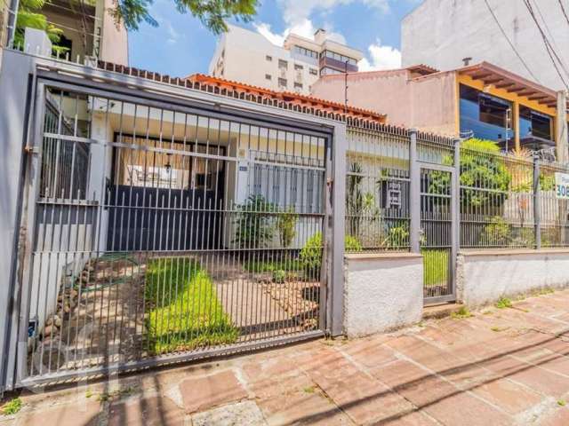 Casa com 3 quartos à venda na Atanásio Belmonte, 427, Passo da Areia, Porto Alegre por R$ 1.000.000