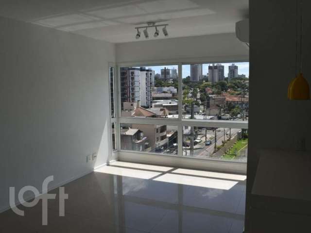 Apartamento com 3 quartos à venda na Rua Bezerra de Menezes, 623, Passo da Areia, Porto Alegre por R$ 660.155