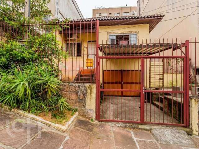 Casa com 3 quartos à venda na Eudoro Berlink, 1155, Mont Serrat, Porto Alegre por R$ 1.000.000