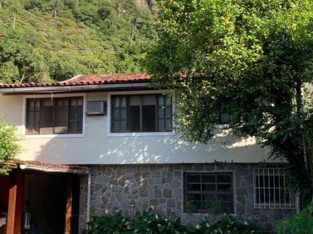 Casa em condomínio fechado com 4 quartos à venda na Calheiros Gomes, 215, Barra da Tijuca, Rio de Janeiro por R$ 2.700.000