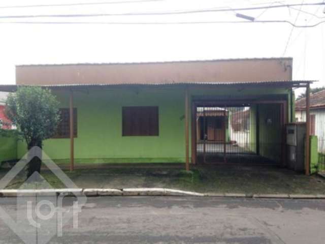 Casa em condomínio fechado com 3 quartos à venda na Rua Recife, 229, Mathias Velho, Canoas por R$ 390.000