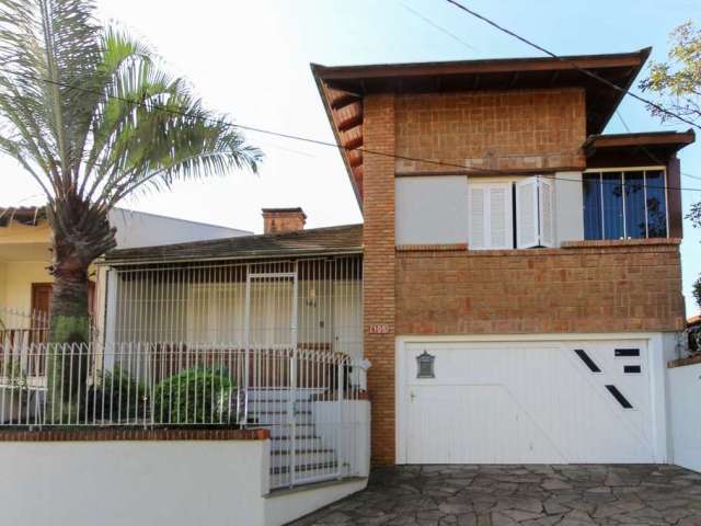 Casa com 3 quartos à venda na Rua Sepé Tiaraju, 105, Centro, Canoas por R$ 990.000