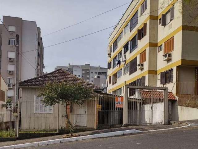 Casa com 2 quartos à venda na Rua Frederico Guilherme Ludwig, 271, Centro, Canoas por R$ 450.000