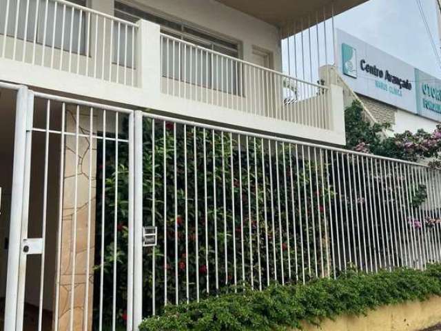 Casa em condomínio fechado com 7 quartos à venda na Avenida Santos Dumont, São Sebastião, Uberaba, 315 m2 por R$ 1.600.000