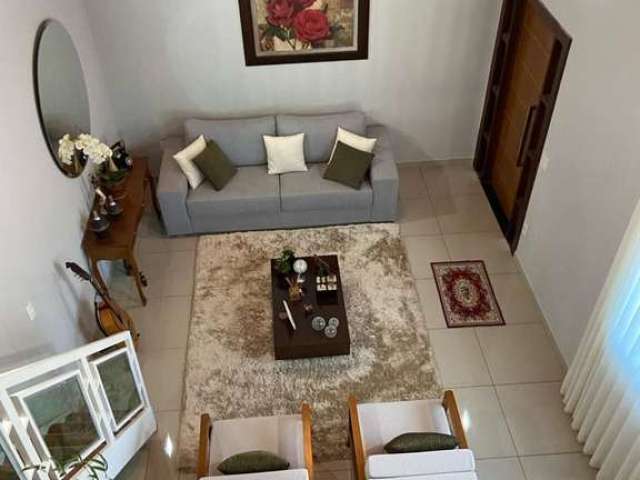 Casa com 4 quartos à venda na Avenida Henrique Castejon, Boa Vista, Uberaba, 300 m2 por R$ 1.100.000