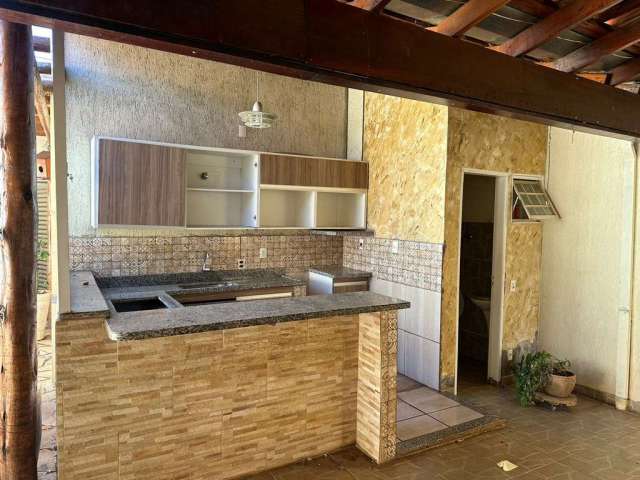 Casa com 3 quartos à venda na Alameda José Firmino Pires, Conjunto Costa Telles II, Uberaba, 157 m2 por R$ 390.000